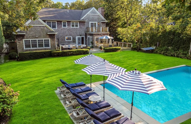 Wonderful Wainscott