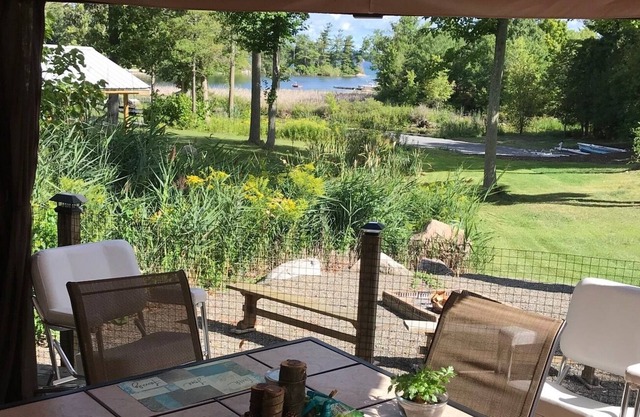 WONDERFUL WATERFRONT & SHIP VIEWS WITH YOUR OWN DOCK SPOT FOR YOUR BOAT!