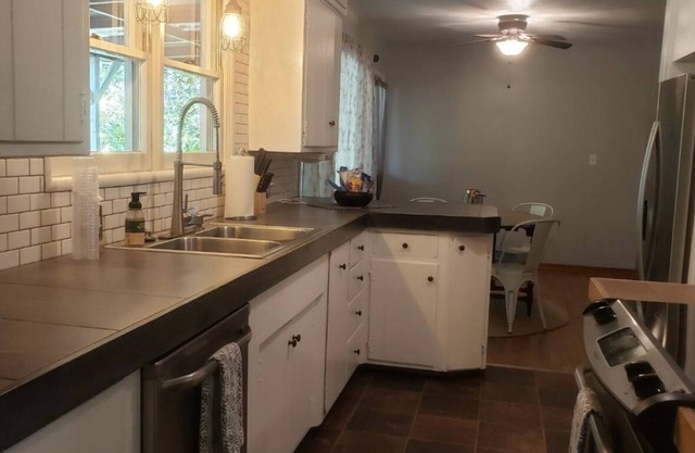Wooded, Tranquil, Retreat just minutes to town with a country setting.
