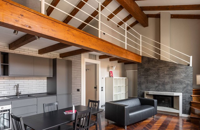 Wooden design apartment by Wonderful Italy