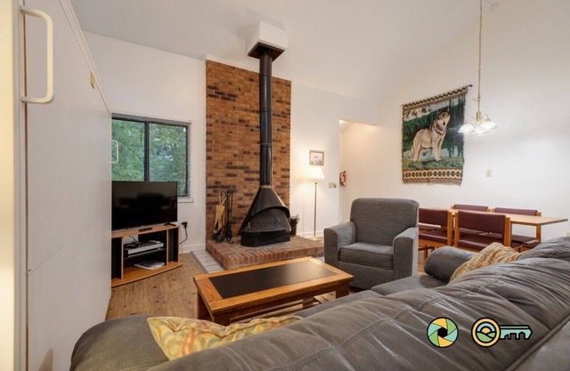 Woodland Retreat (#101A) | Quiet area | Minutes to Bryce Resort!