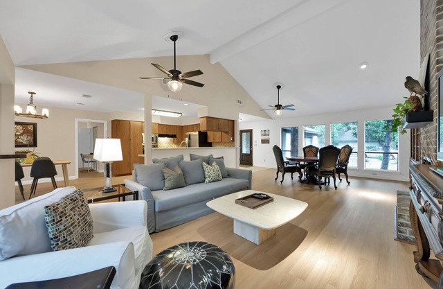 Woodlands Towncenter Home with Screened In Pool