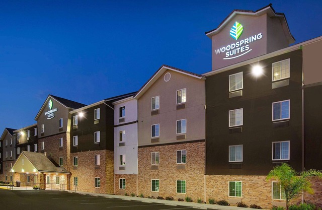 WoodSpring Suites Bakersfield East