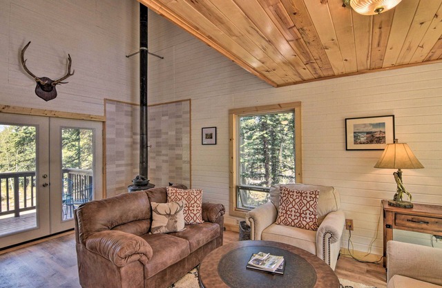 Woodsy Cabin Hideaway w/Deck: Hike, Fish, Escape