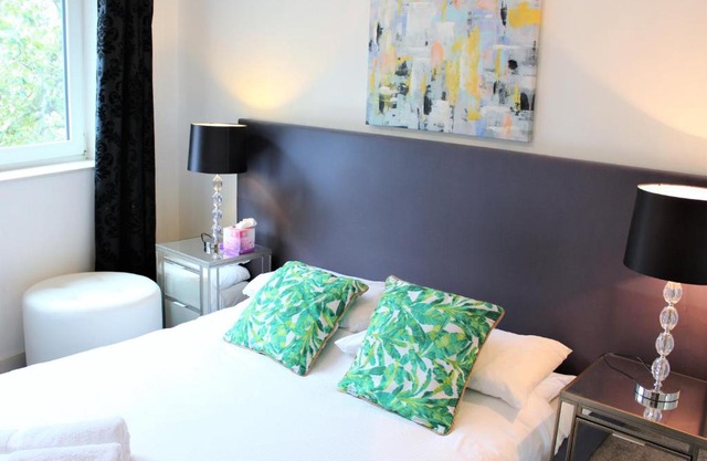 Work Rest and Stay at Gunwharf Quays