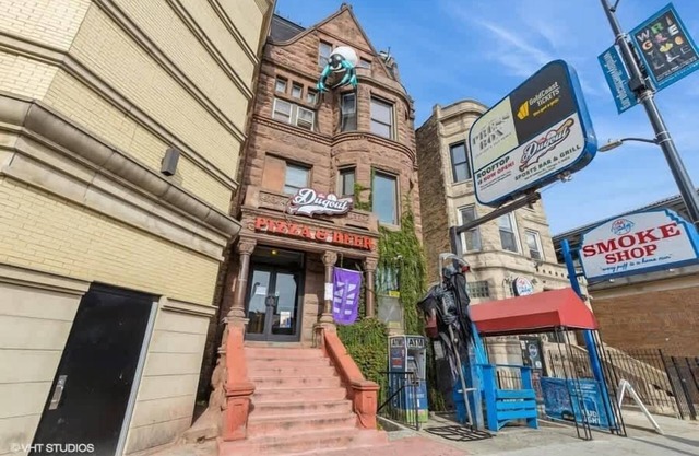 Wrigleyville Getaway