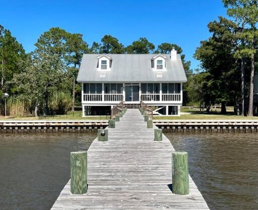 Write on the Bay, a Waterfront Retreat in Coastal Alabama
