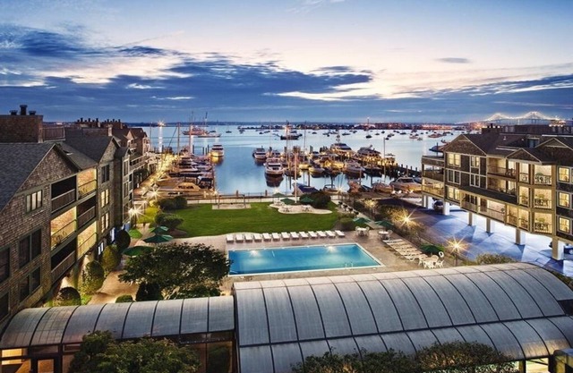 Wyndham Newport Onshore- 2 bedroom in the center of the harbor, shopping&dining!