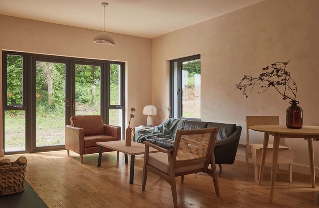 Yarn - Romy is a spacious luxury suite king size bed, bathroom & living/kitchen