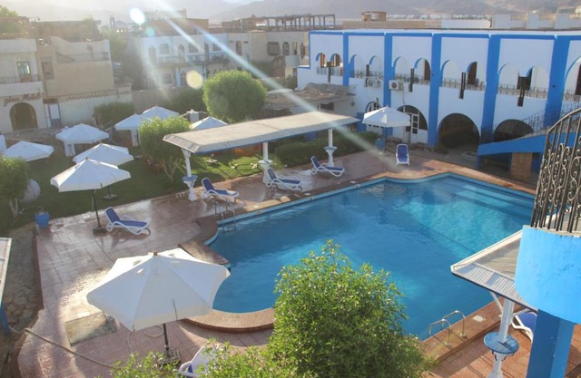 Yasmina Hotel