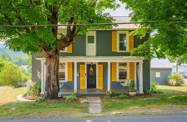 Yellow Shutter Farmhouse Oasis