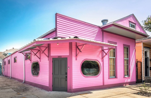 Your ADA Comp NOLA GROUP Getaway 5BR/3BA Bywater 1 Mi from French Qtr, Sleeps 10