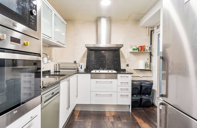 Your home in BCN, office & gym & parking free