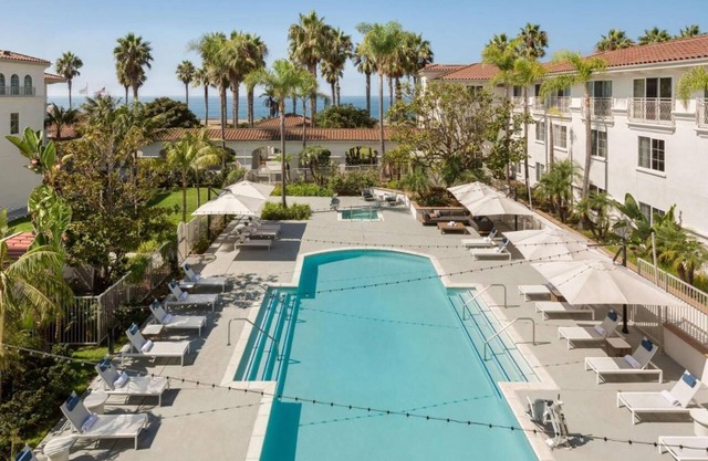 Your Oasis of Comfort! Outdoor Pool, Minutes to Legoland California!