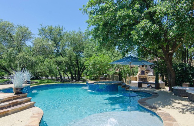 Your own private resort in The Hill Country !!!