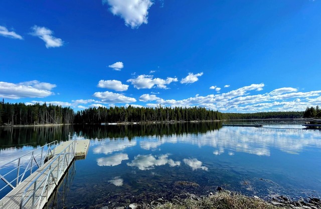 Your Private 1-Acre Riverfront Retreat Near Yellowstone!