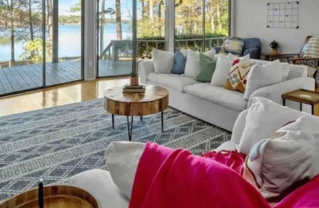 Your Private Lakefront Retreat