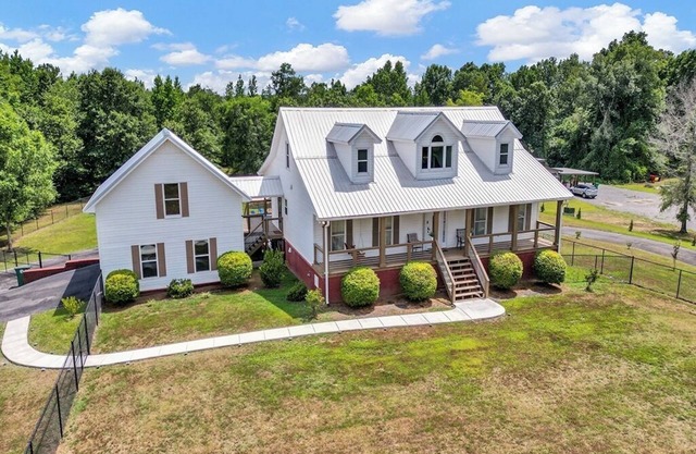 Your Private Pool Paradise: Luxury Retreat Minutes from Smith Lake