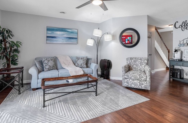 Your Quiet Carriage Corner Retreat - Perfect for 4 Guests