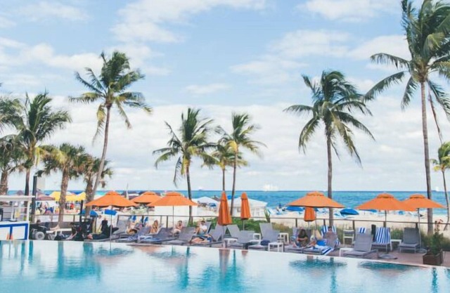 Your Relaxing Getaway Awaits! 2 Comfortable Units, Ocean View, Onsite Pool!