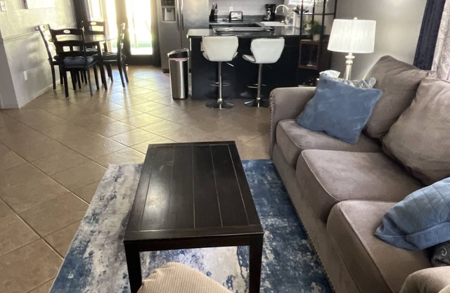 Yuma Townhouse - Centrally Located!