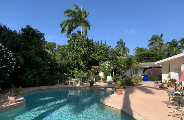 Zen Garden Guest House w Pool n Golf n Beach