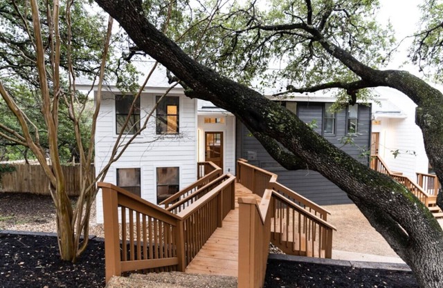Zilker Park | Theater | Game Room | Sleeps 14!