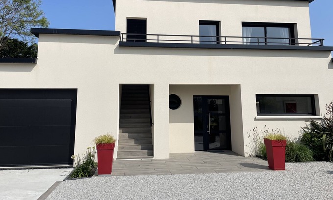 Lion-sur-Mer Apartment | à 100m de la Plage aux Centre des Commerces