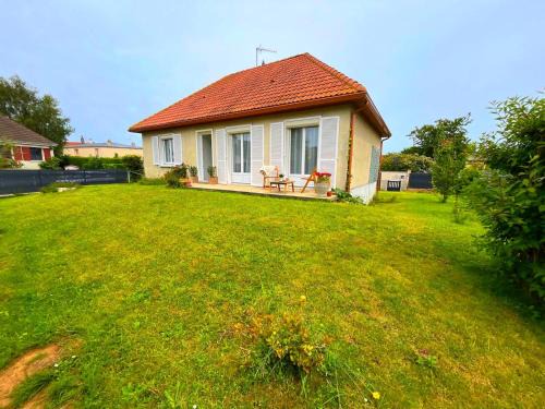 Luc-sur-Mer House | À 12 min à pied de la plage et 5 min du centre de Luc-sur-Mer