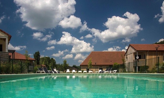 Les Eyzies Condo | À 300m du Centre! Appart avec Accès Piscine, Wi-Fi