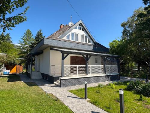 Balatonakarattya House | Ágica Nyaraló