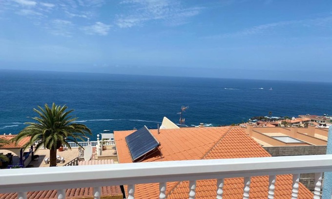 Puerto de Santiago Apartment | Ático Los Ángeles Min 3 nights
