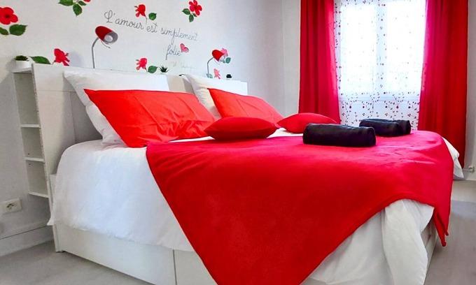 Cagnes-sur-Mer Apartment | Éclat Méditerranéen - Netflix - Prime Vidéo