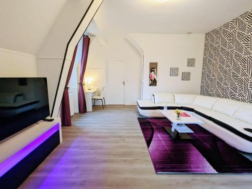 Cluis Bed & Breakfast | Élégant séjour au Château, confort moderne et activités alentour - FR-1-591-680