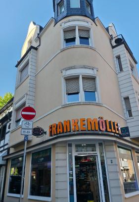 Werne Apartment | Über den Dächern von Werne - Balkon, WLAN, TV und Küche - Möller
