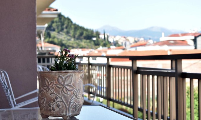 Kastoria Apartment | Κεντρικό και ευρύχωρο οροφοδιαμέρισμα
