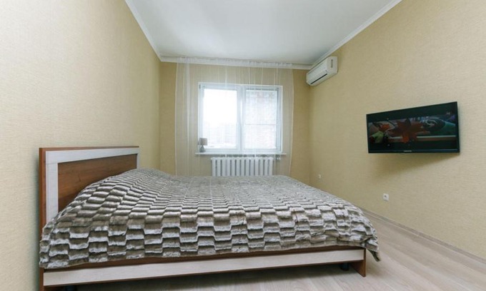 Pozniaky Apartment | Апартаменты Урловская 30,Урловская 38