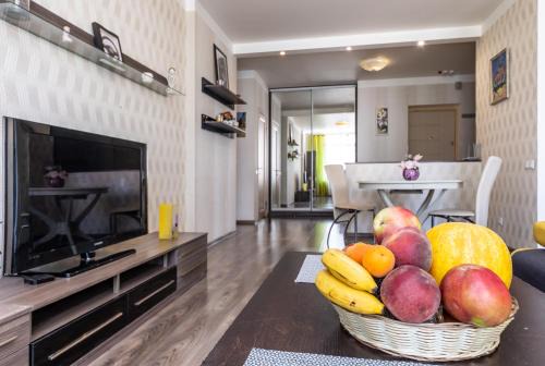 Dniprovs'kyi District Apartment | Апартаменты 2room на Туманяна 3