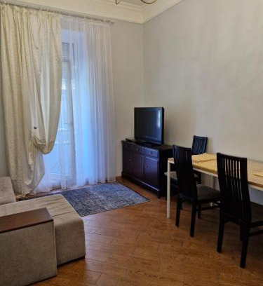 Khreshchatyy Yar Apartment | Затишна квартира на Майдані Незалежності