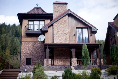 Yaremche House | Клуб Яремчанський Шале