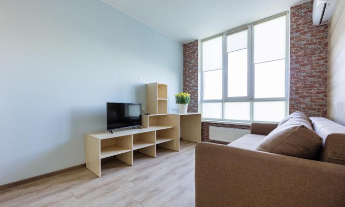 Dniprovs'kyi District Apartment | Левобережная Новый дом