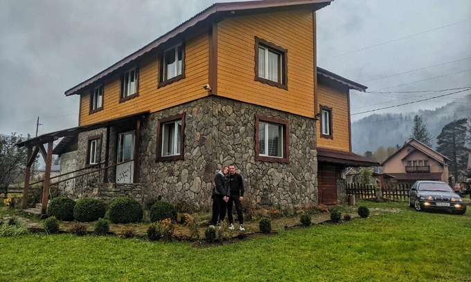 Mykulychyn House | Приват-котедж Зарінок