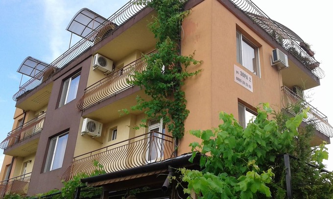Primorsko House | Твоето място за морска почивка е Zora-Guest house
