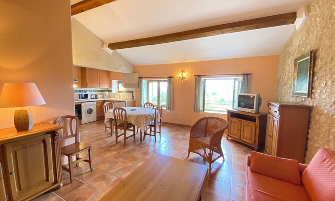 Brunet Apartment | 04B8 : Beautiful T3 in the heart of lavender - pool