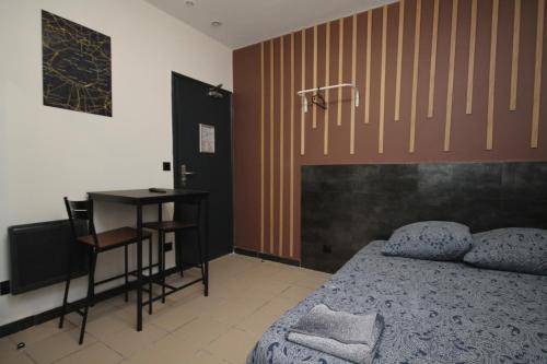Saint-Denis Bed & Breakfast | 09 - Chambre proche Paris et Transports avec TV WIFI