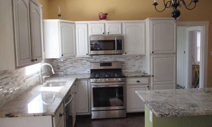 North End House | 1 1/2 Blocks from Brighton Beach