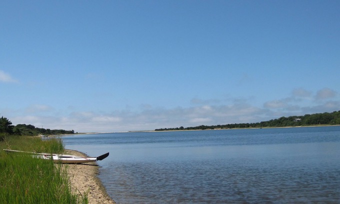 West Tisbury House | 1,500' Shore on Deep Bottom Cove, Tisbury Great Pond