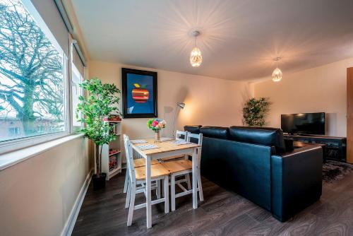 Belfast Apartment | 1 Bd Apt in Historical W Belfast Close to Centre
