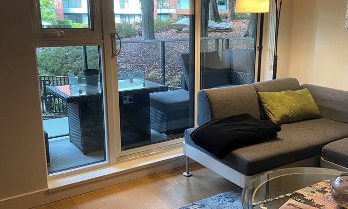 Kerrisdale Apartment | 1 bed 1 bath in a quiet and spacious 2bdrm 2bth (entire apartment available too)
