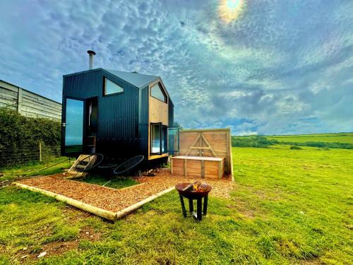 Mortehoe House | 1 Bed Cabin - Sleeps 2 - Parking